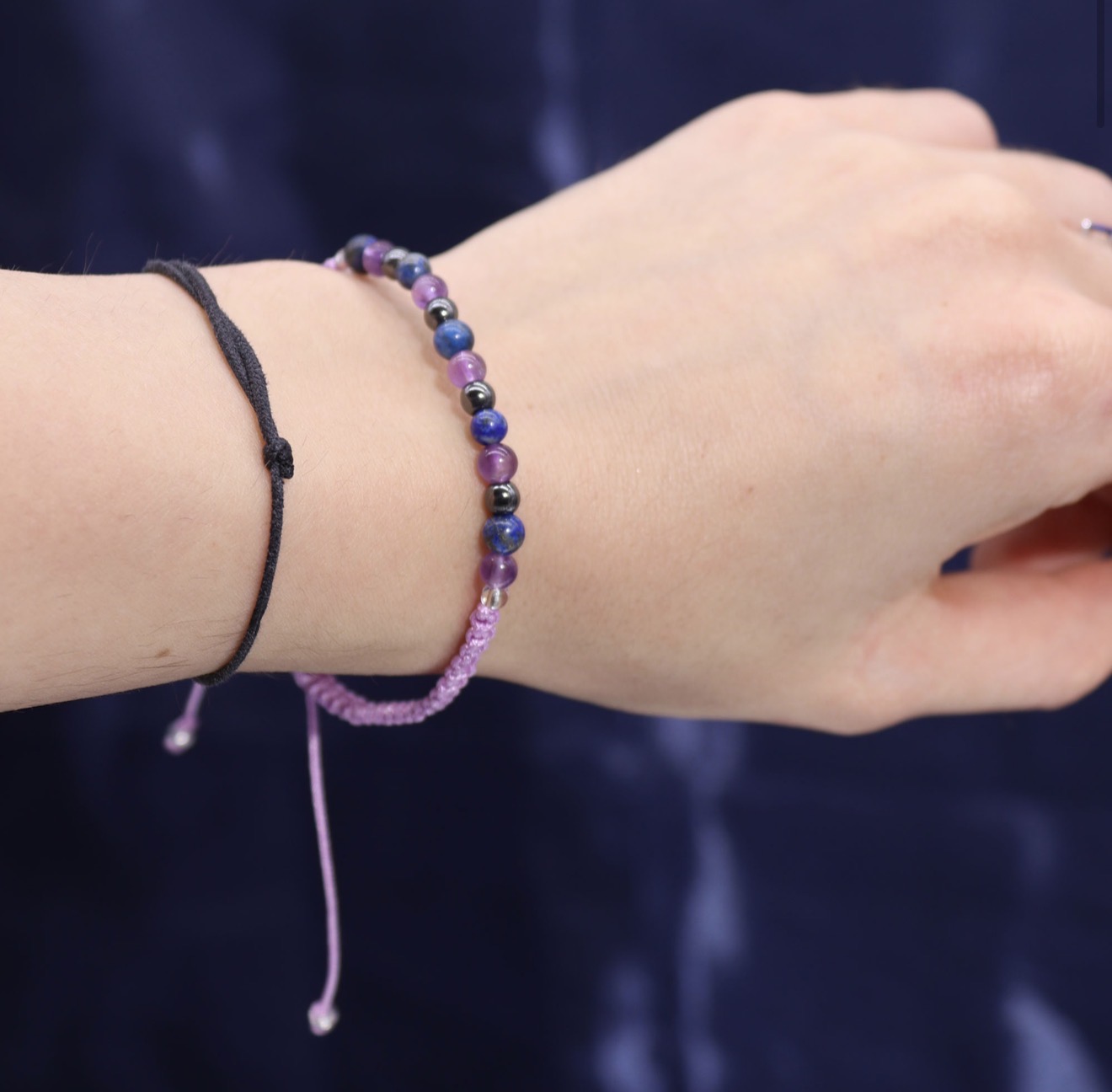 Zodiac Crystal Candle with Gemstone Bracelet - Aquarius - Image 4